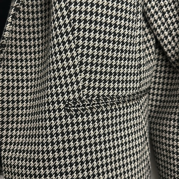 H&M houndstooth blazer - Picture 2 of 7